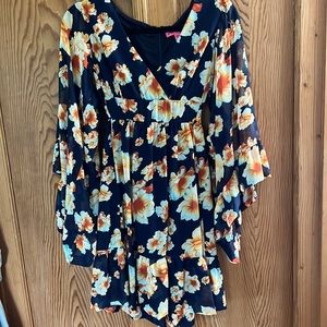 SZ 6 - Betsey Johnson- floral dress